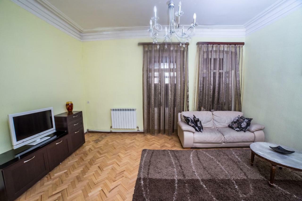 Gold District Apartment Tbilisi ภายนอก รูปภาพ