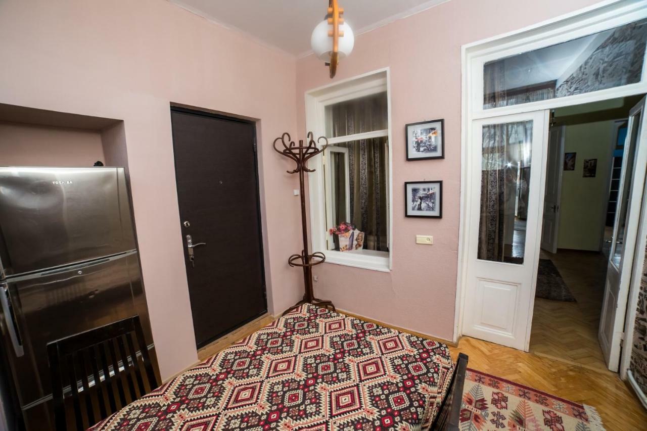 Gold District Apartment Tbilisi ภายนอก รูปภาพ