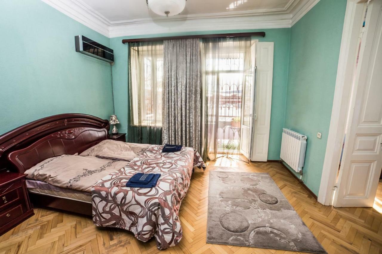 Gold District Apartment Tbilisi ภายนอก รูปภาพ