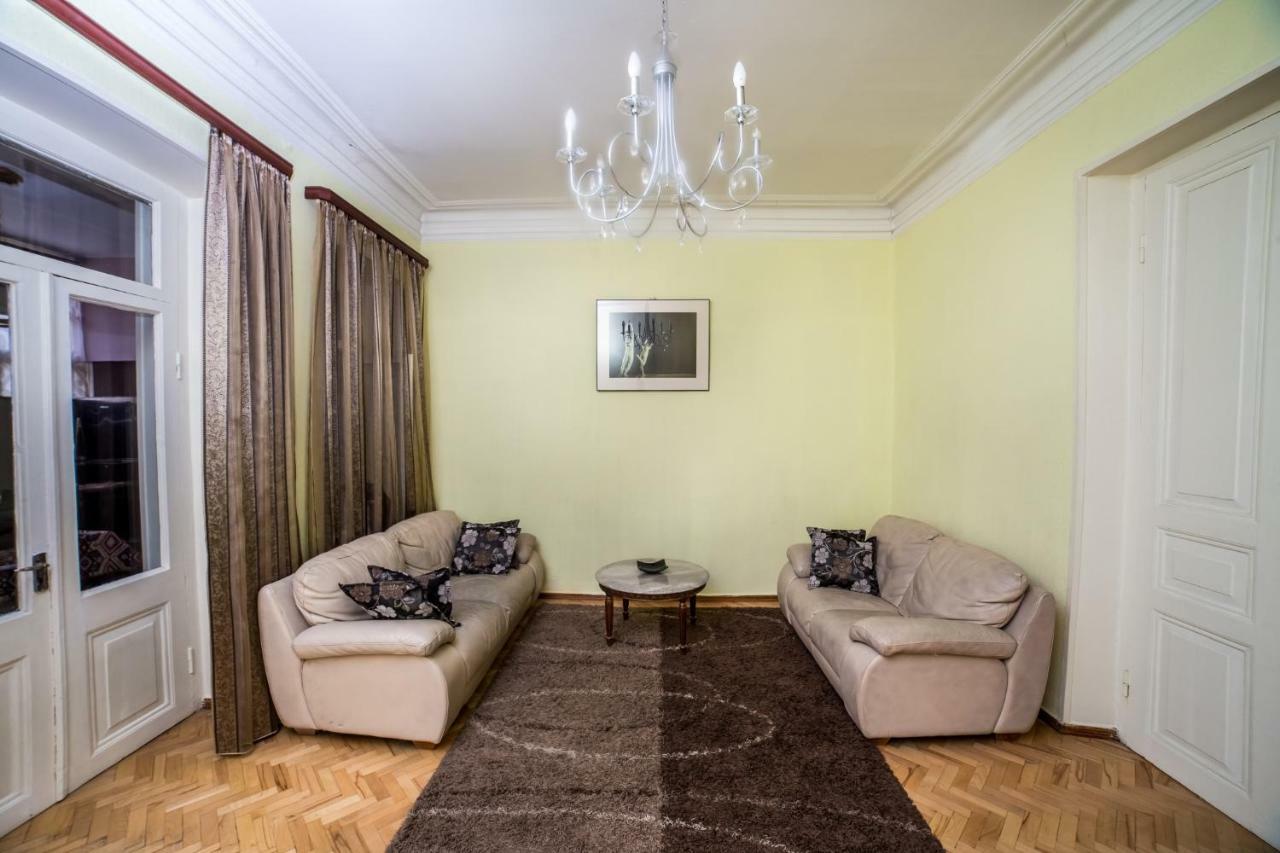 Gold District Apartment Tbilisi ภายนอก รูปภาพ