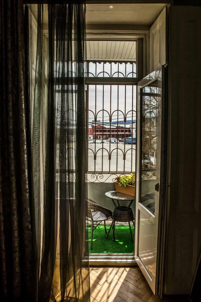 Gold District Apartment Tbilisi ภายนอก รูปภาพ