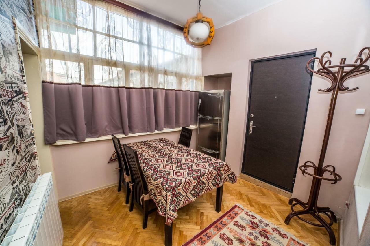 Gold District Apartment Tbilisi ภายนอก รูปภาพ