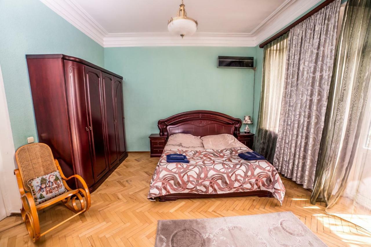 Gold District Apartment Tbilisi ภายนอก รูปภาพ