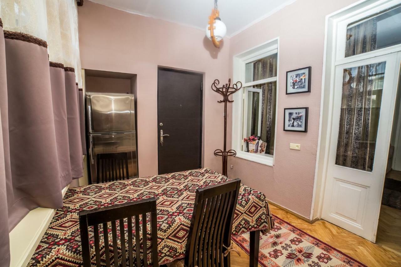 Gold District Apartment Tbilisi ภายนอก รูปภาพ