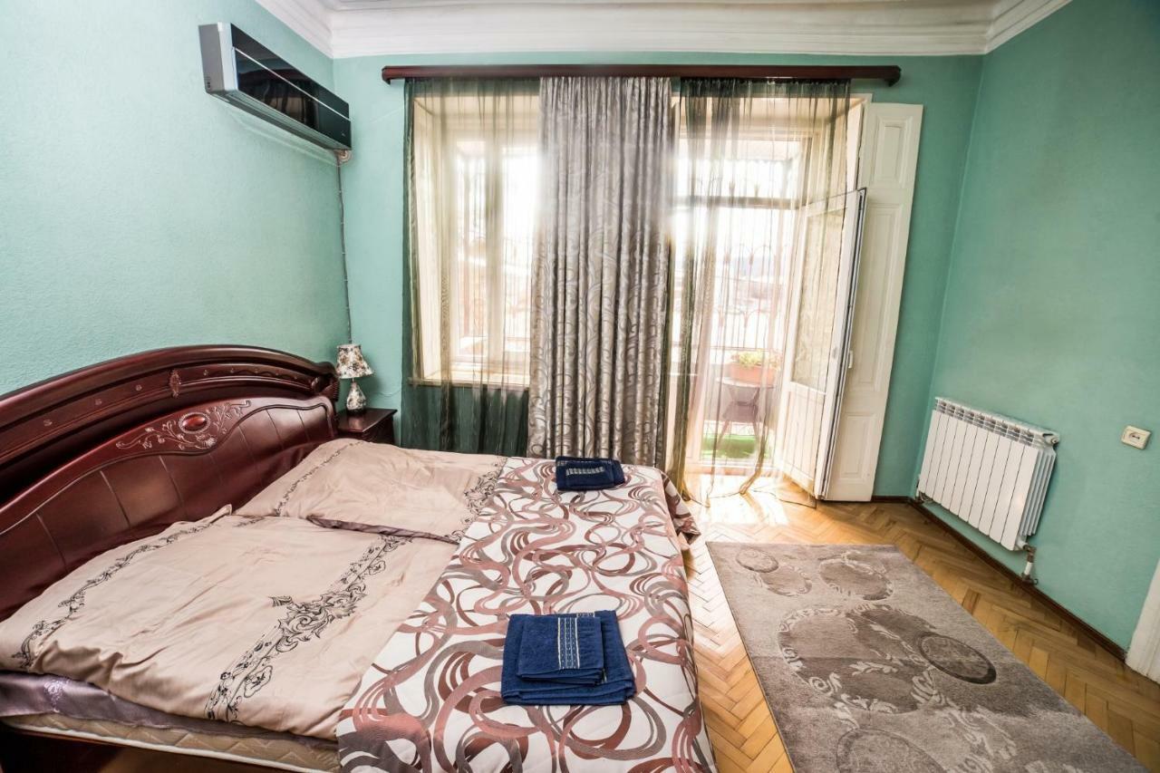 Gold District Apartment Tbilisi ภายนอก รูปภาพ